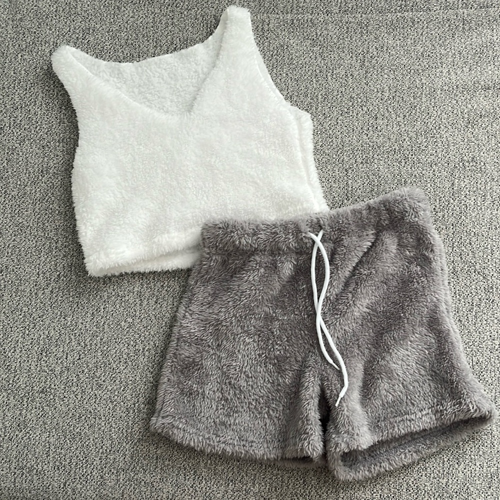 3 for $20 4 Piece Lounge Set NWOT